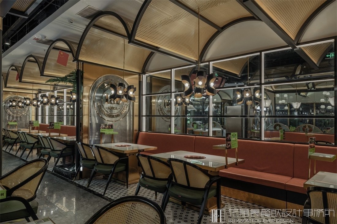 【嗨撈豬肚雞】火鍋店餐飲空間設計案例圖片 011